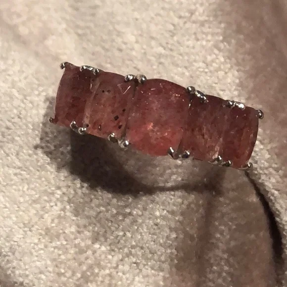 Genuine African Strawberry Quartz Ring NWOTS
